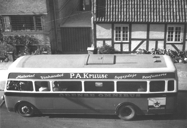 Odense Omnibus nr. 15 (1948 - 1952) - Odense Bytrafik nr. 7 (1952 - 1964) - Nyborg Bytrafik (1964 - 1967). Photo: © Archive Niels-Folke Vallin